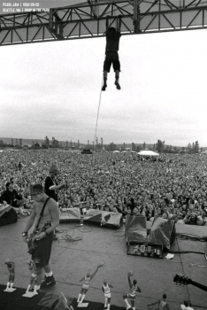 Camiseta Pearl Jam Drop in The Park - OUTLET